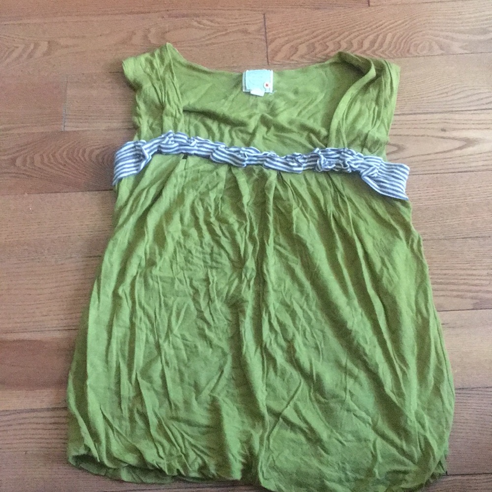 Summer top with cute detail